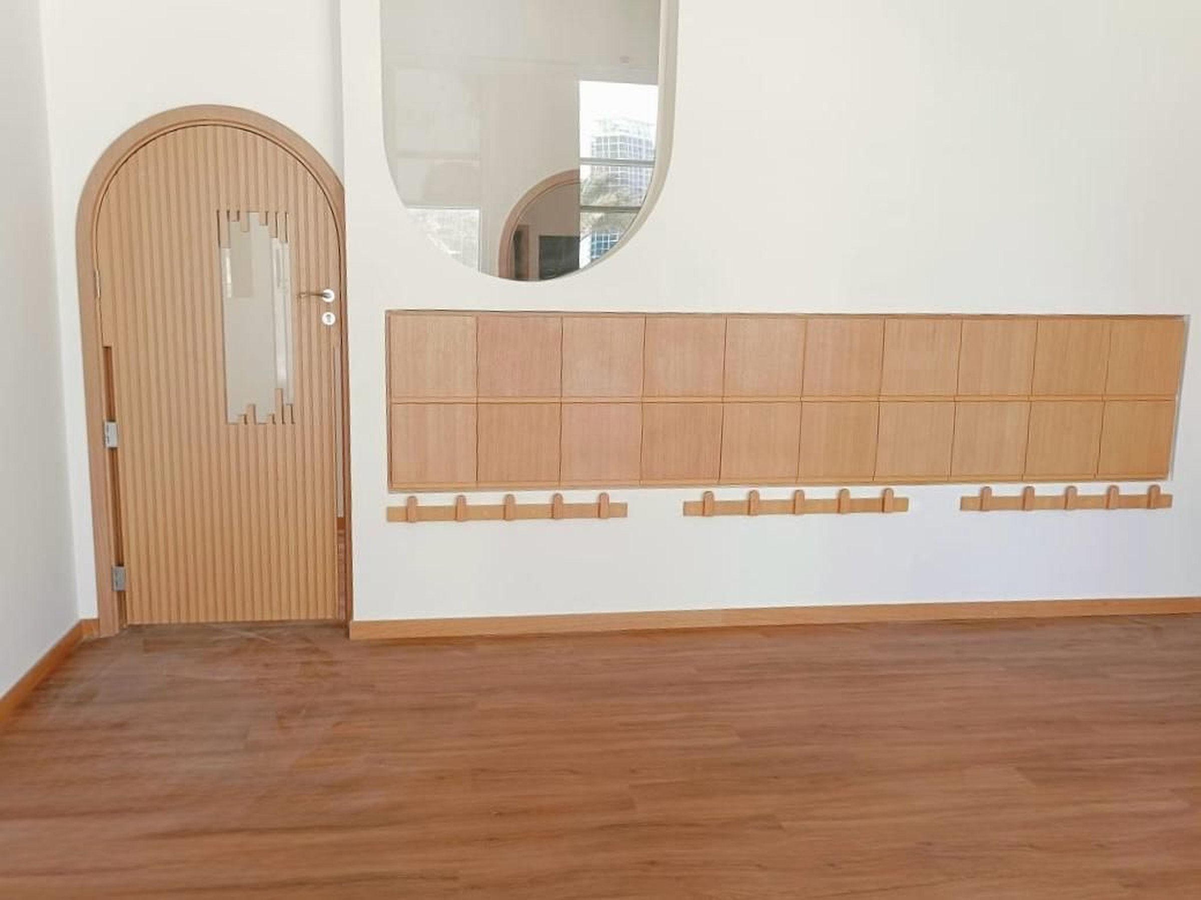 not -  Creative Avenue Decor Design L.L.C. Carpentry Website